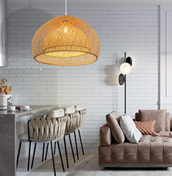 Dapur dengan lampu gantung bambu